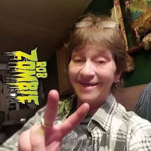 Meet your Posher, Dee